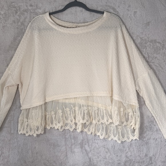 painted threads Tops - Womens Long Sleeve Lace‎ Trim Top Slouchy Oversized XS Boho Chic Romantic